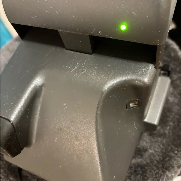 📸 Vintage Polaroid OneStep 600 Instant Camera Retro 80s w/ 7 Photos Left in Film - Picture 2 of 9